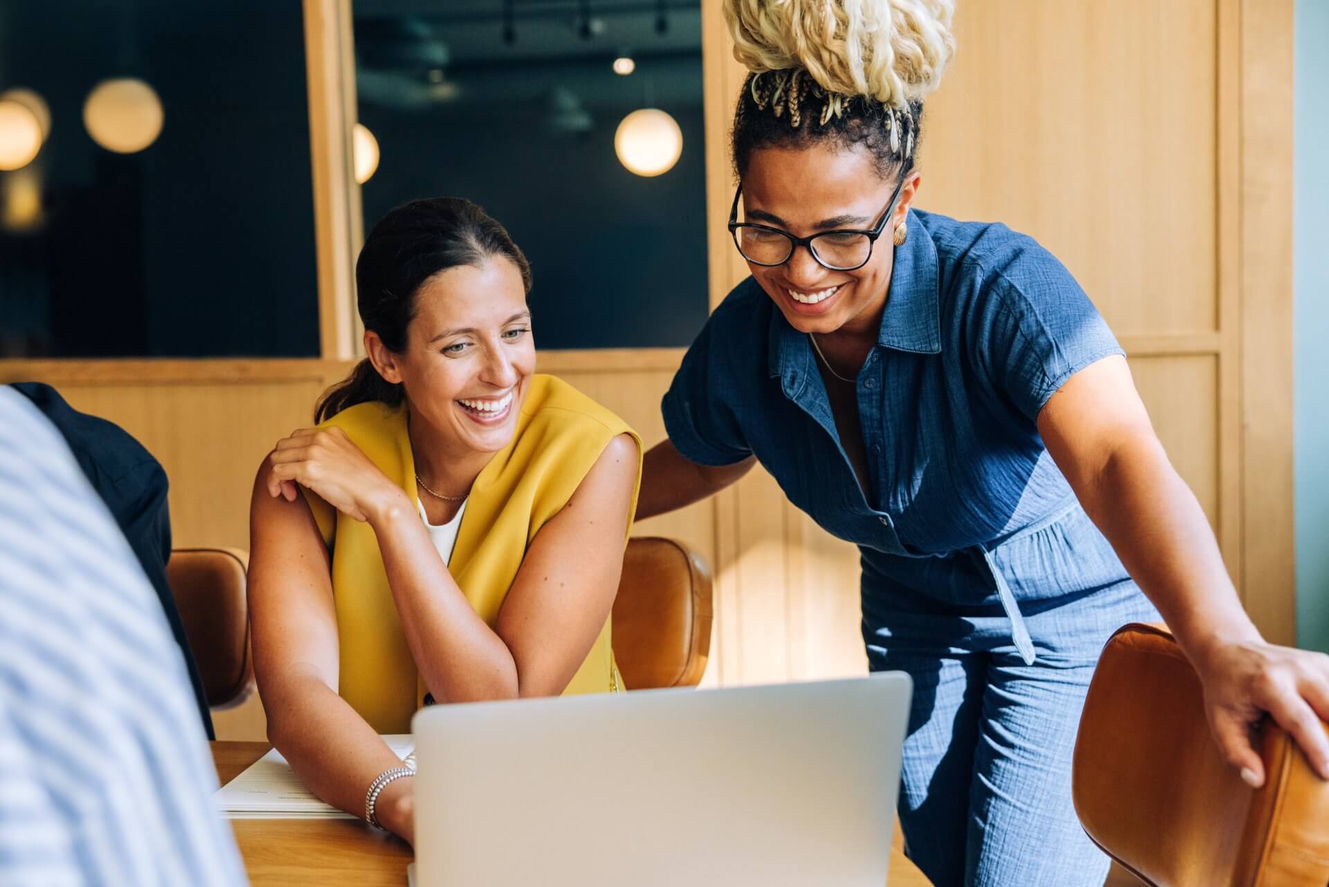 Team der diversity company im Gespräch