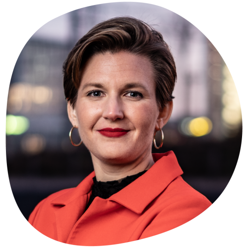 Portrait von Geschäftsführerin Dr. Simone Burel